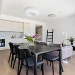 Sea View Family In Unique Kalaranna District Апартаменты
