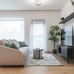 Апартаменты Sea View Family In Unique Kalaranna District